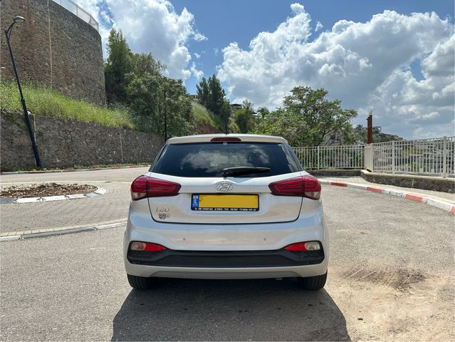 יונדאי i20