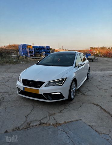 מודעת רכב סיאט לאון