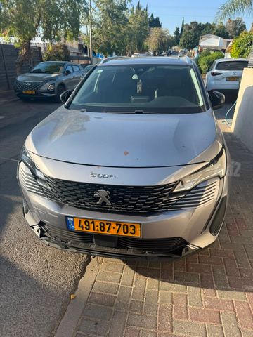 פיג'ו 5008