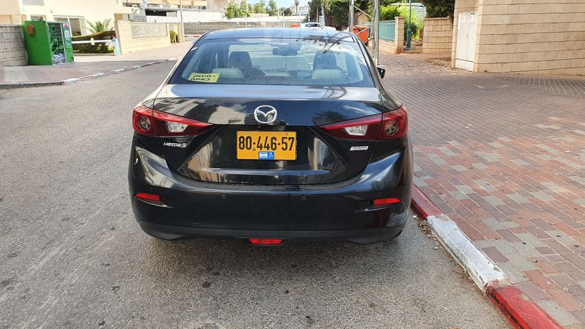 מאזדה 3