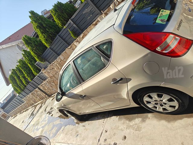 יונדאי i30