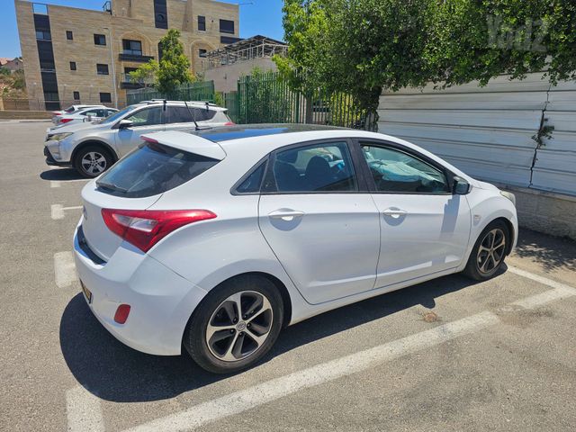 יונדאי i30
