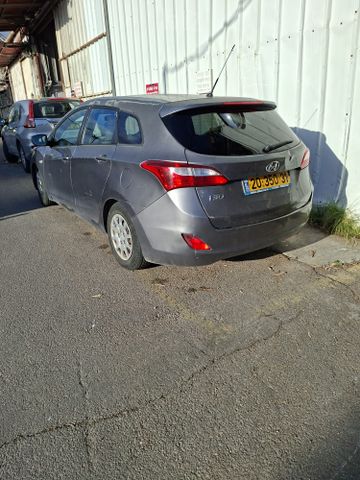 יונדאי i30