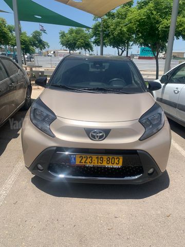 טויוטה אייגו X