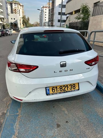 מודעת רכב סיאט לאון
