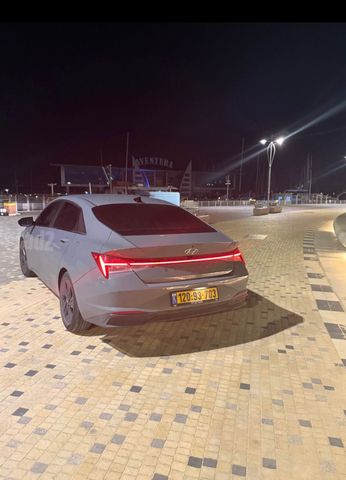 יונדאי אלנטרה