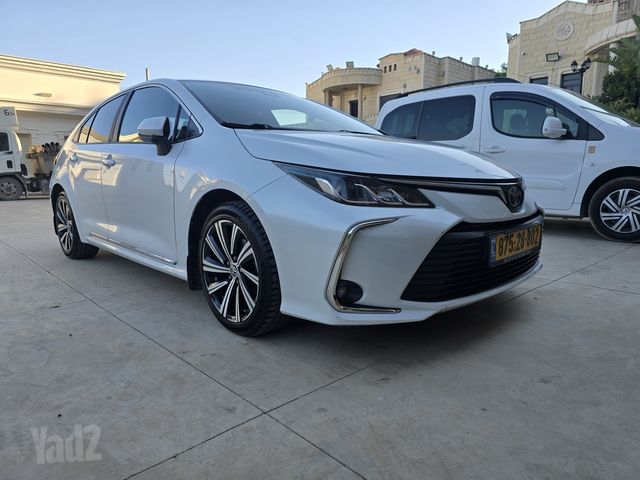 מודעת רכב טויוטה קורולה