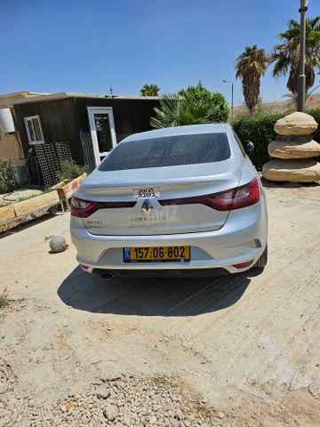 רנו מגאן