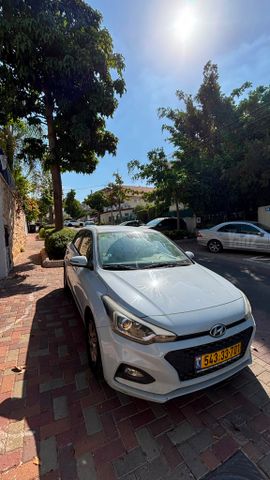 יונדאי i20