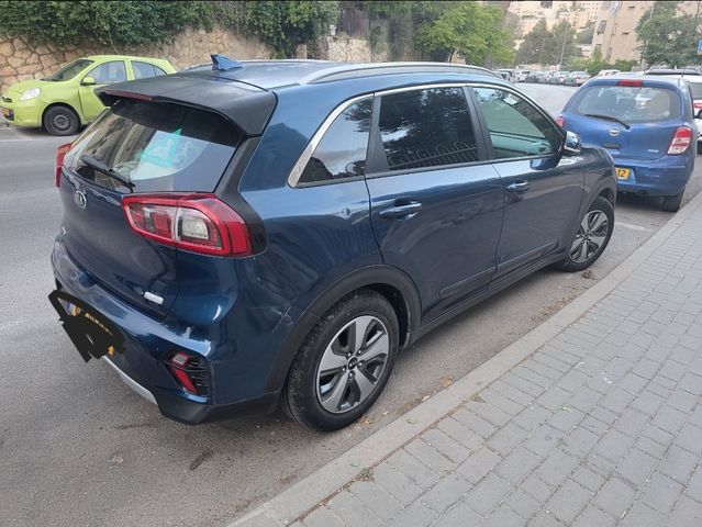 קיה נירו