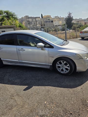 סיוויק LS אוט׳ 1.8 (140 כ״ס)