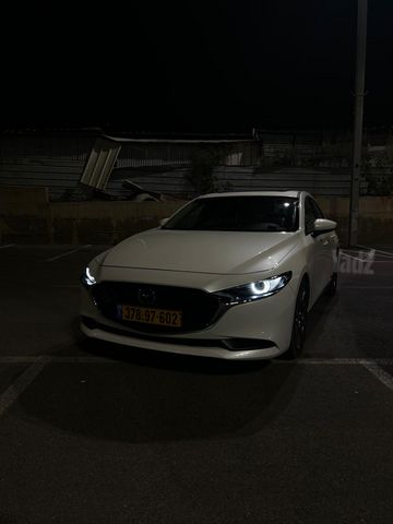מאזדה 3