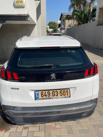 פיג'ו 3008