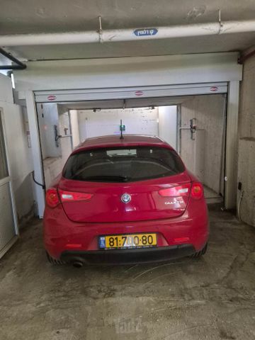 אלפא רומיאו ג'ולייטה