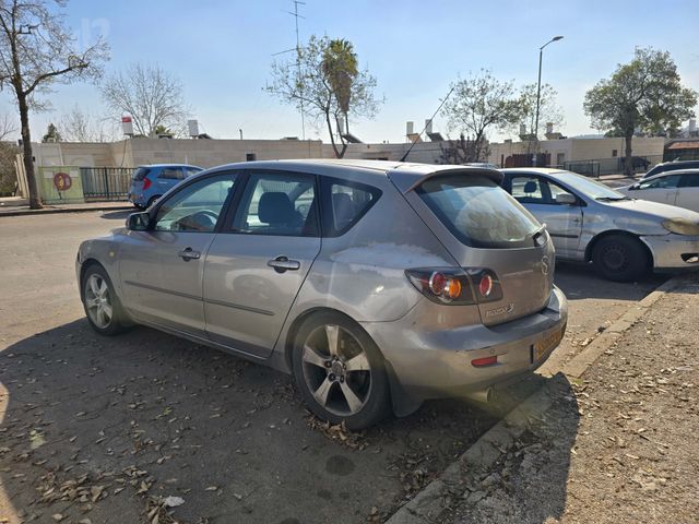 מאזדה 3