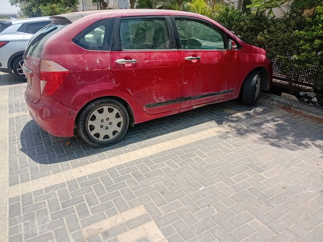 מודעת רכב הונדה FR-V