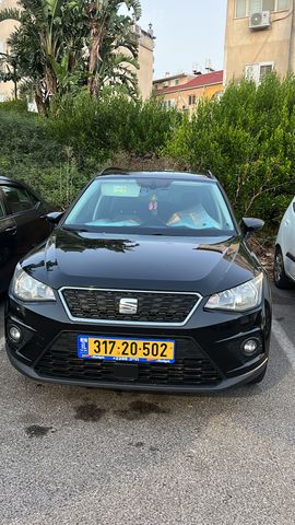 סיאט ארונה