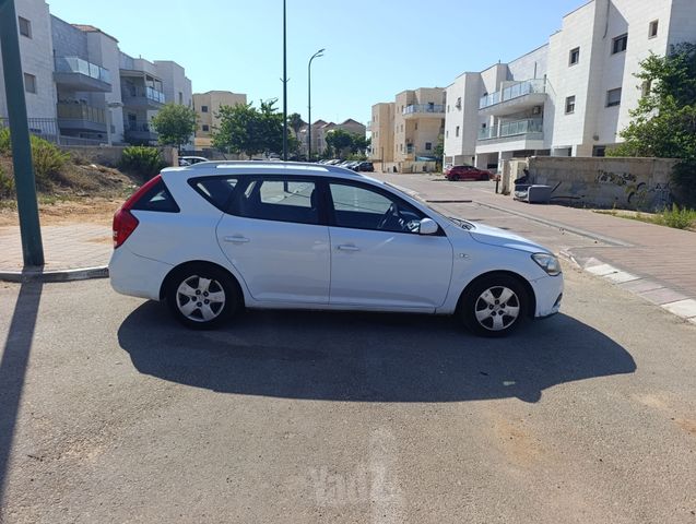 סיד LX אוט׳ בנזין סטיישן / טורר 1.6 (126 כ״ס)
