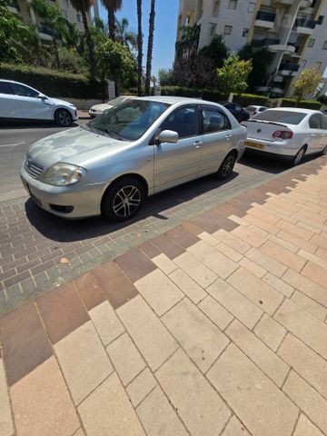 טויוטה קורולה