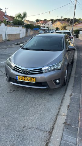 טויוטה קורולה