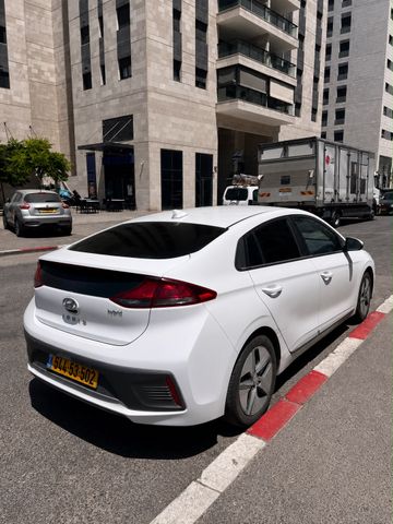 יונדאי איוניק