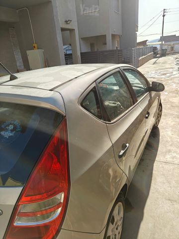 יונדאי i30