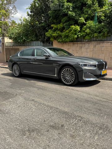 מודעת רכב ב מ וו סדרה 7