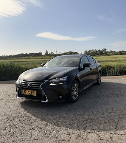 מודעת רכב לקסוס GS