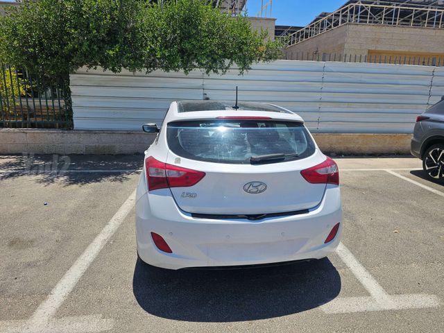 יונדאי i30