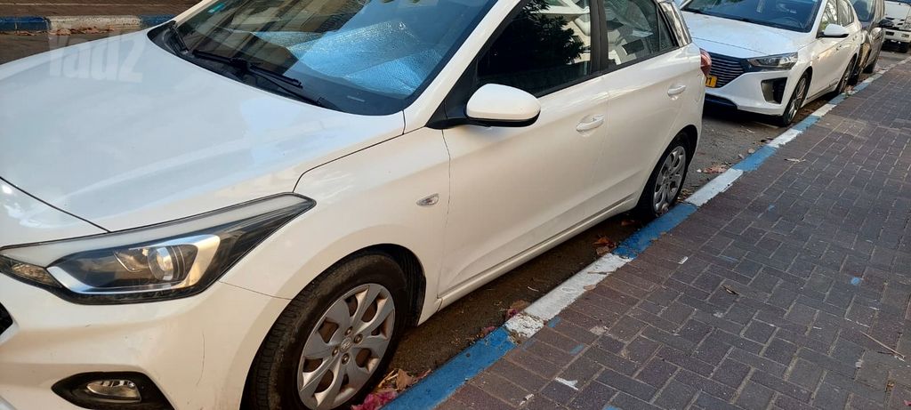 יונדאי i20