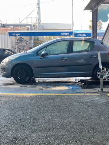פיג'ו 207