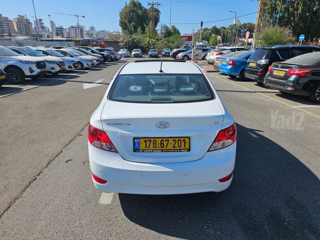 יונדאי אקסנט i25