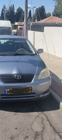 מודעת רכב טויוטה קורולה