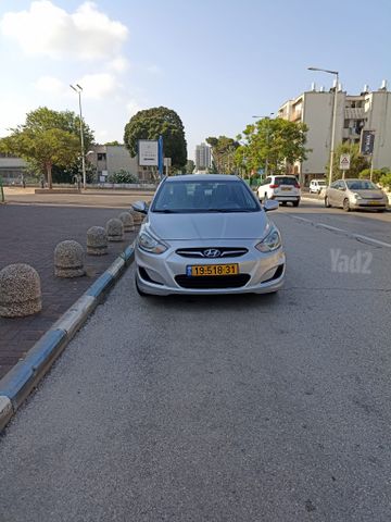 יונדאי אקסנט i25
