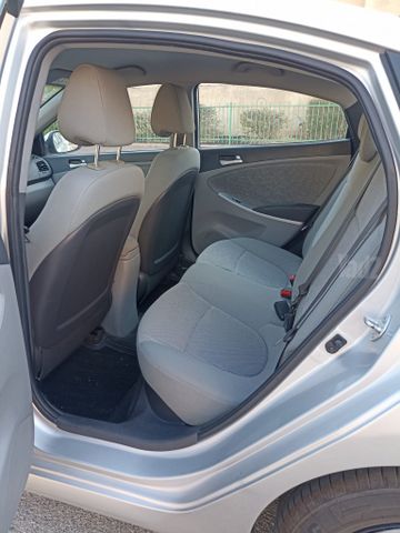 יונדאי אקסנט i25