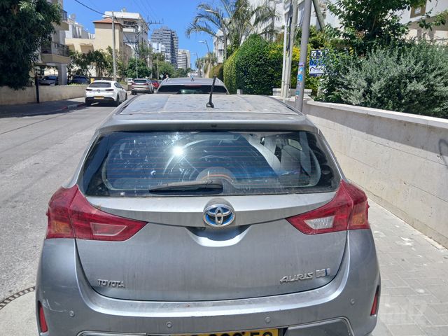 מודעת רכב טויוטה אוריס