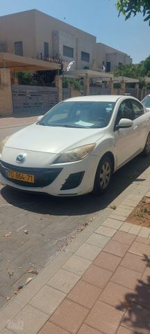 מודעת רכב מאזדה 3