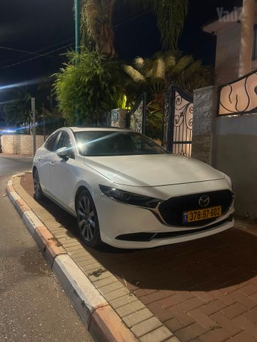 מאזדה 3