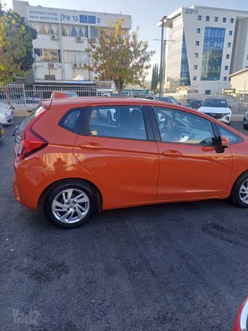 מודעת רכב הונדה ג'אז