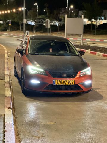 סיאט לאון