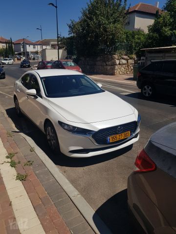 מודעת רכב מאזדה 3