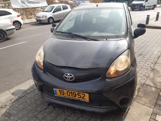 מודעת רכב טויוטה אייגו