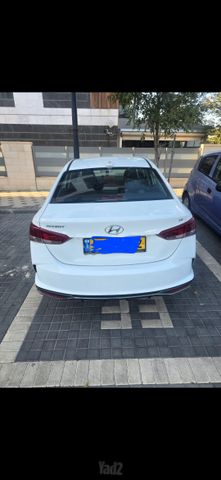 יונדאי אקסנט i25