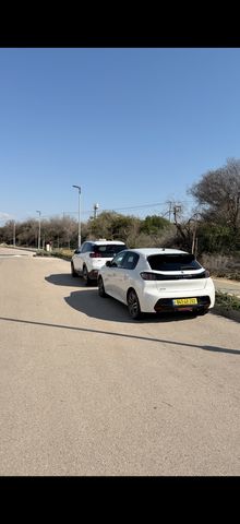 פיג'ו 208