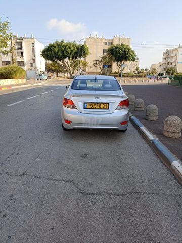 יונדאי אקסנט i25