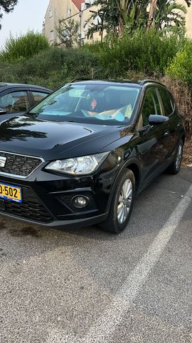 סיאט ארונה