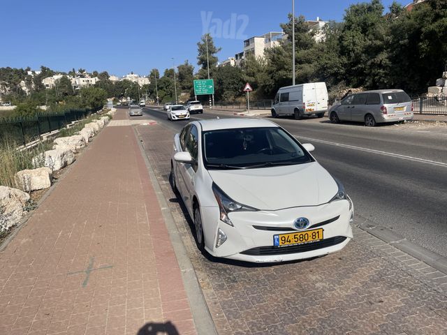 טויוטה פריוס