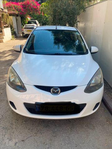 מודעת רכב מאזדה 2