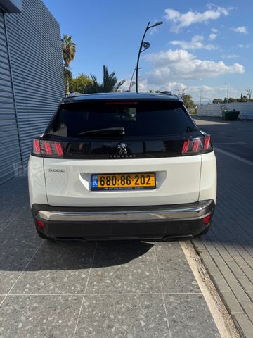 פיג'ו 3008