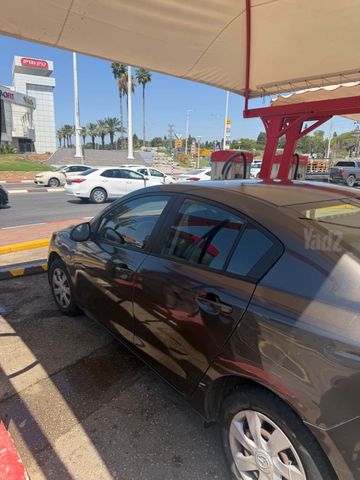 מודעת רכב מאזדה 3
